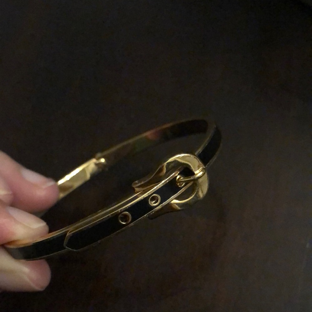 Juicy gold bangle belt bracelet w/ black